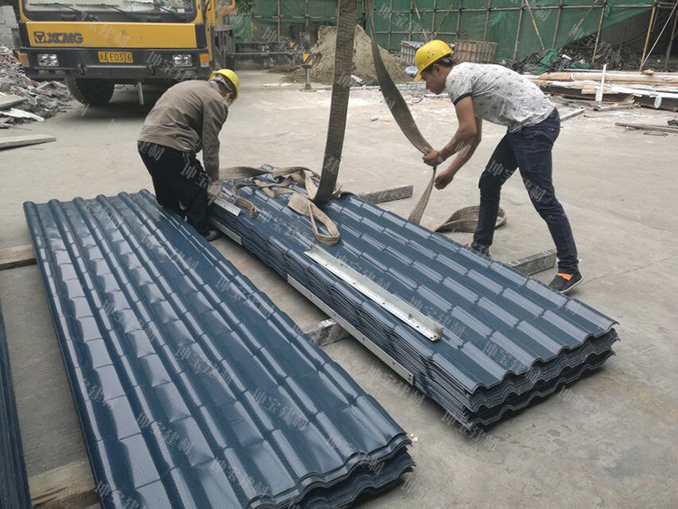 坤寶合成樹(shù)脂瓦助力成都西北中學(xué)建設健康校園