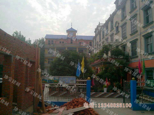 正在擴建的金蘋(píng)果幼兒園