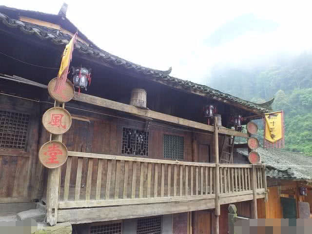 農村舊房翻新合成樹(shù)脂瓦 農村舊房翻新合成樹(shù)脂瓦
