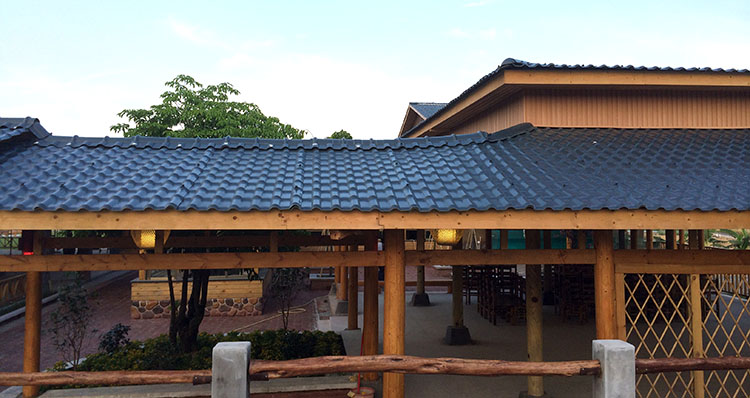 合成樹(shù)脂瓦節省屋面工程鋪裝材料和鋪裝時(shí)間 合成樹(shù)脂瓦節省屋面工程鋪裝材料和鋪裝時(shí)間