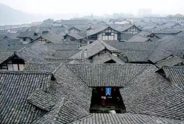 青瓦灰墻，高瓴飛檐，處處消磨時(shí)光