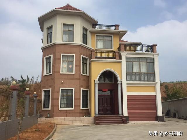 農村自建房坡屋頂，用琉璃瓦還是樹(shù)脂瓦？看看內行人的經(jīng)驗分享