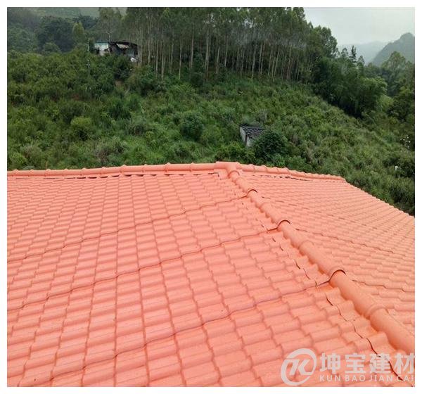 裝修屋頂選彩鋼瓦好還是合成樹(shù)脂瓦好？選對了直接節省幾千元