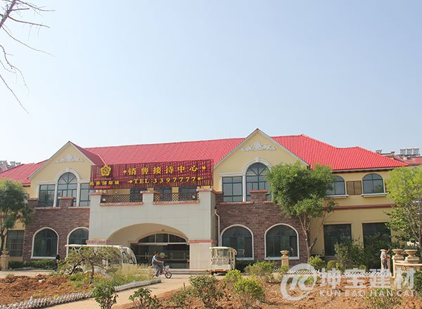 桃都國際城屋頂合成樹(shù)脂瓦裝修成功 桃都國際城屋頂合成樹(shù)脂瓦裝修成功